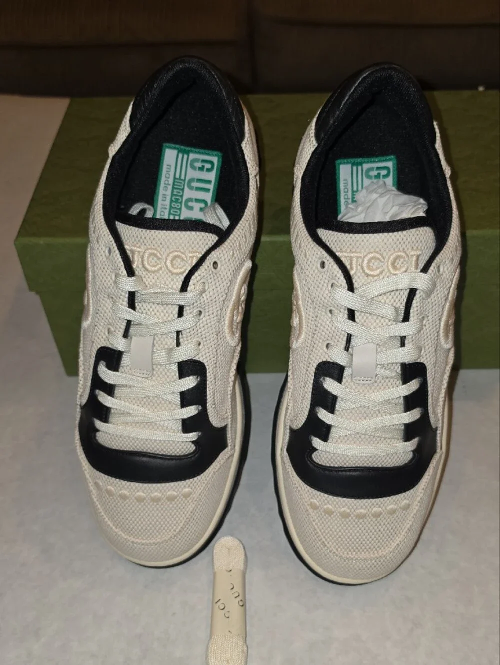 Gucci Men’s Cream & Black Canvas Low-Top Sneakers